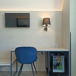 Single Room Bathroom